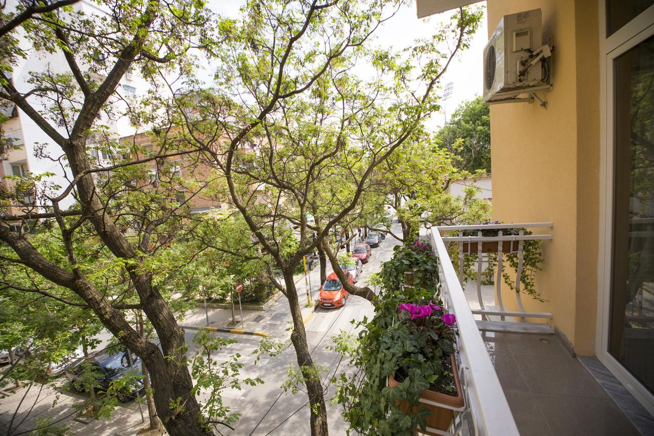 Vila Tako - Hotel Tirana Exterior foto